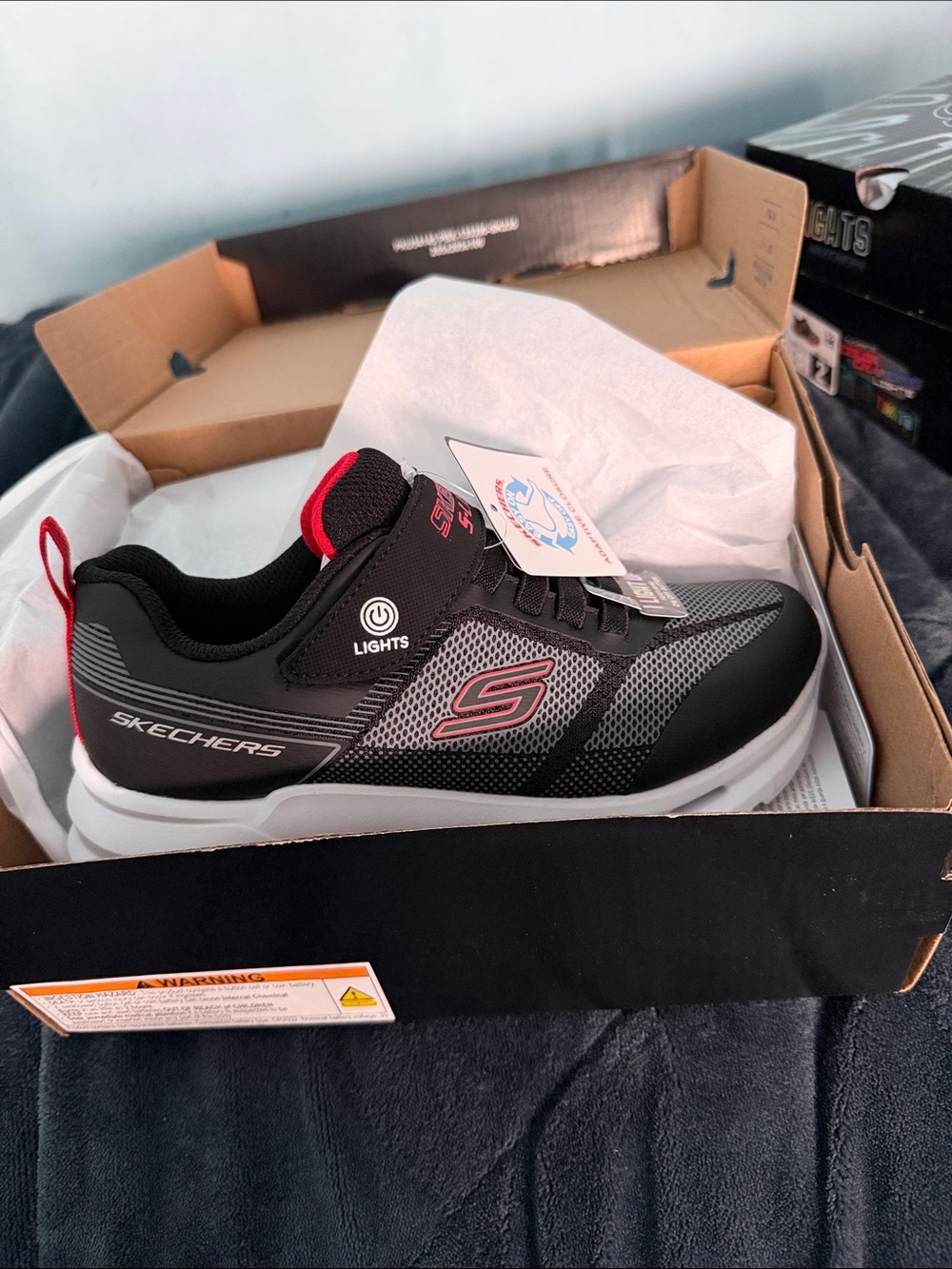 Skechers Black & Red Kids Light-Up Athletic Sneaker size 2